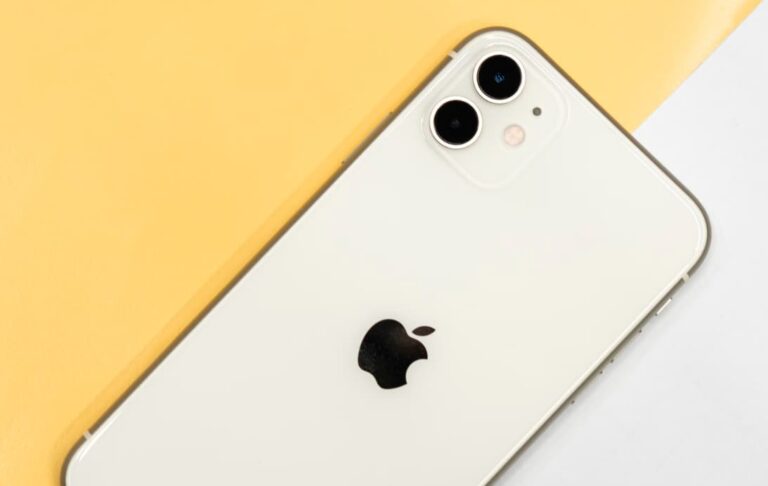 Blinking Apple Logo on iPhone, iPad, and Apple Watch – Fix
